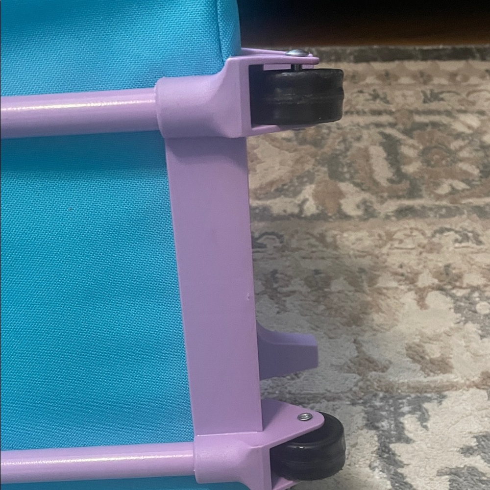 Nickelodeon Dora the Explorer Rolling Suitcase - Blue and Pink - Picture 4 of 5